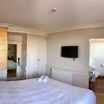 Aux Waterzooi Merveilleux Côté Port Hotel