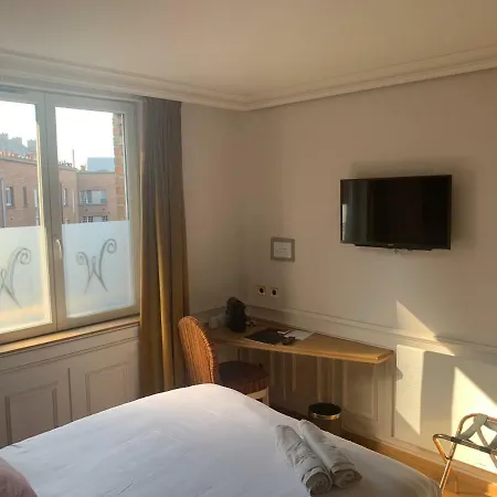 Aux Waterzooi Merveilleux Côté Port Hotel 3*